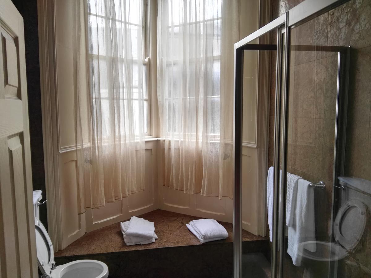 Naas Court Hotel Extérieur photo