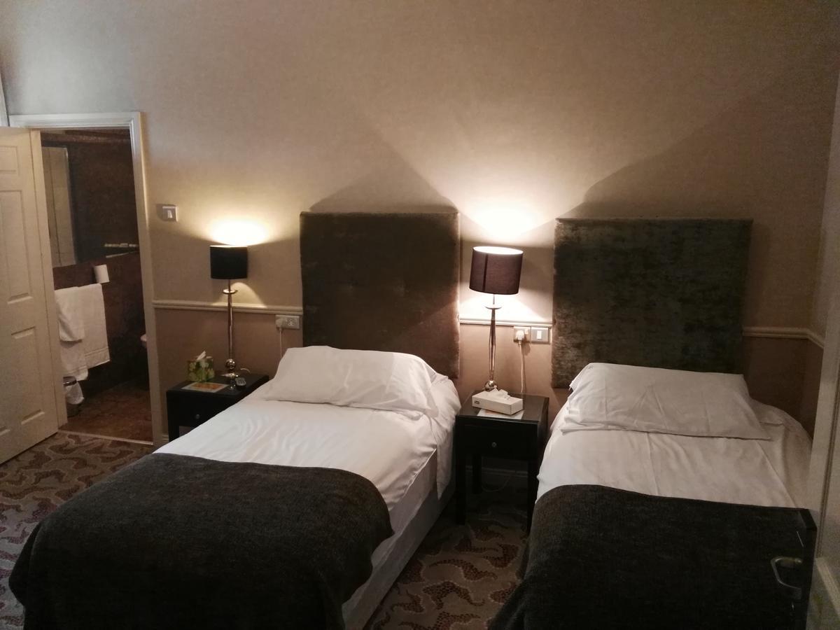 Naas Court Hotel Extérieur photo