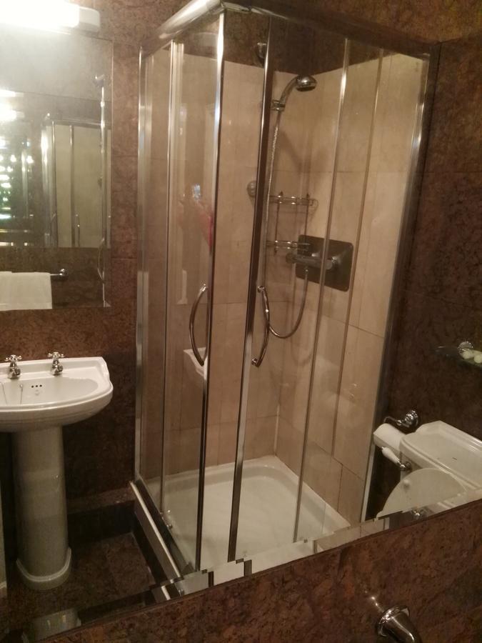 Naas Court Hotel Extérieur photo
