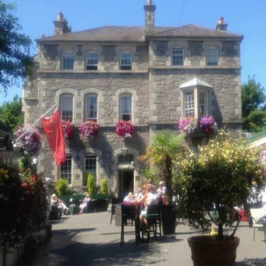 Naas Court Hotel Extérieur photo